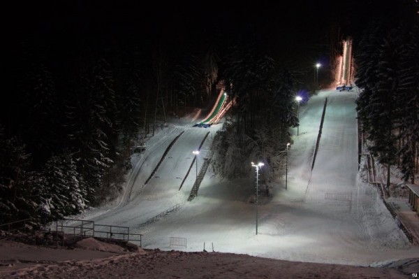 lomnice skokansk arel